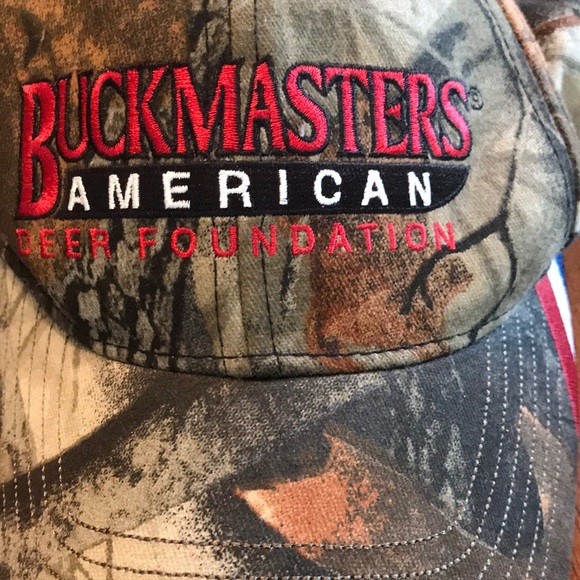 BUCKMASTERS Realtree Camouflage Hat - Picture 7 of 8